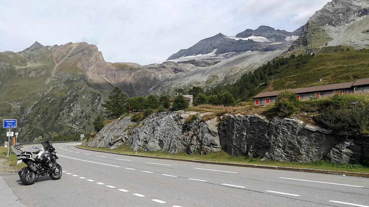 Hotel Simplon-Blick エクステリア 写真